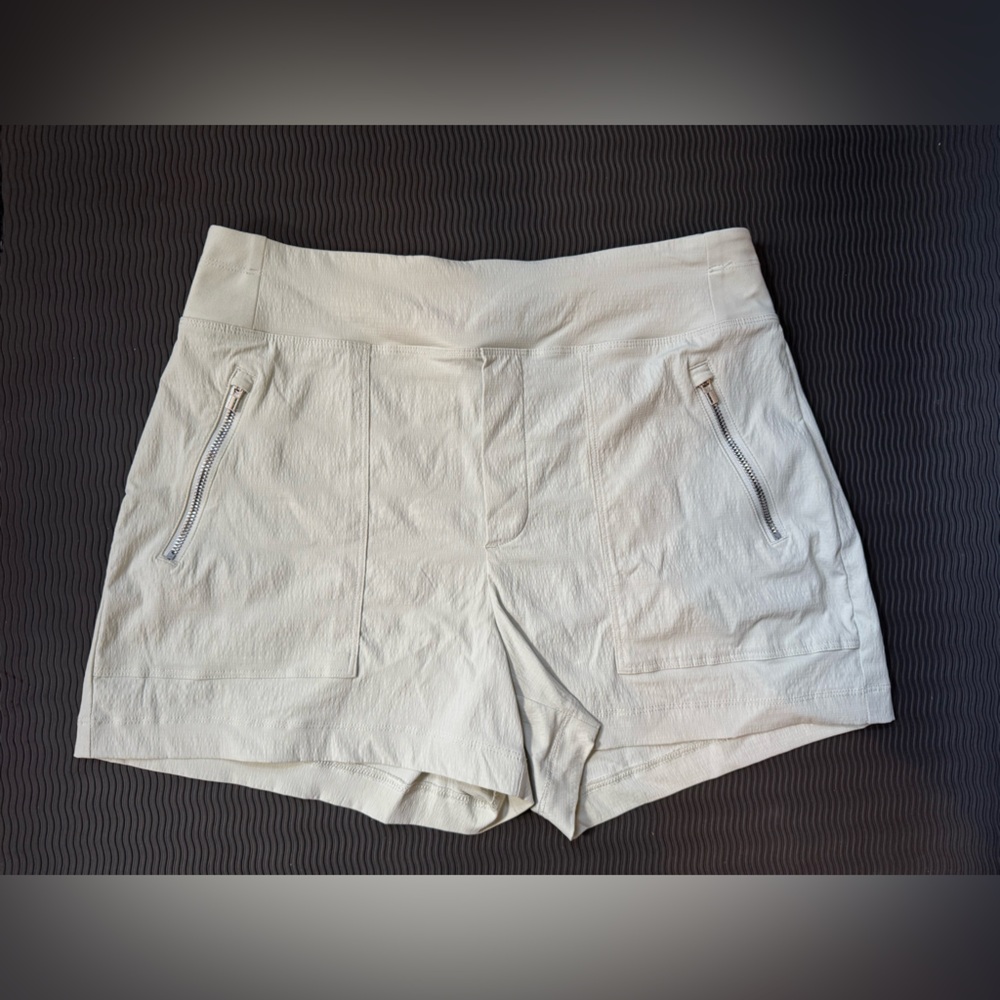 Athleta Off-White High Waist Zip Pocket Shorts